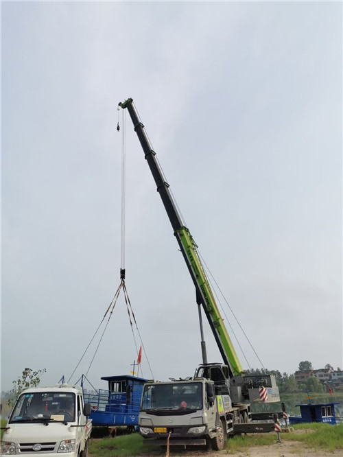 米东区桥梁建设吊装案例